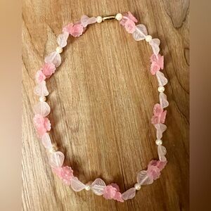 Vintage Avon 1986 frosted lucite flowers, leaves, w/pearls necklace- 18” pink